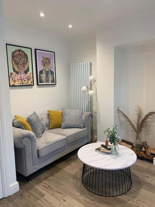 Alto - Lovely 2 Bedroom Serviced Apartment Bristol By Mint Stays Kültér fotó